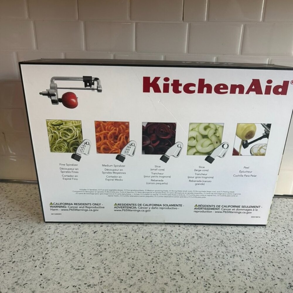 KitchenAid Spiralizer with Peel core and slice feature New in box - Picture 2 of 2